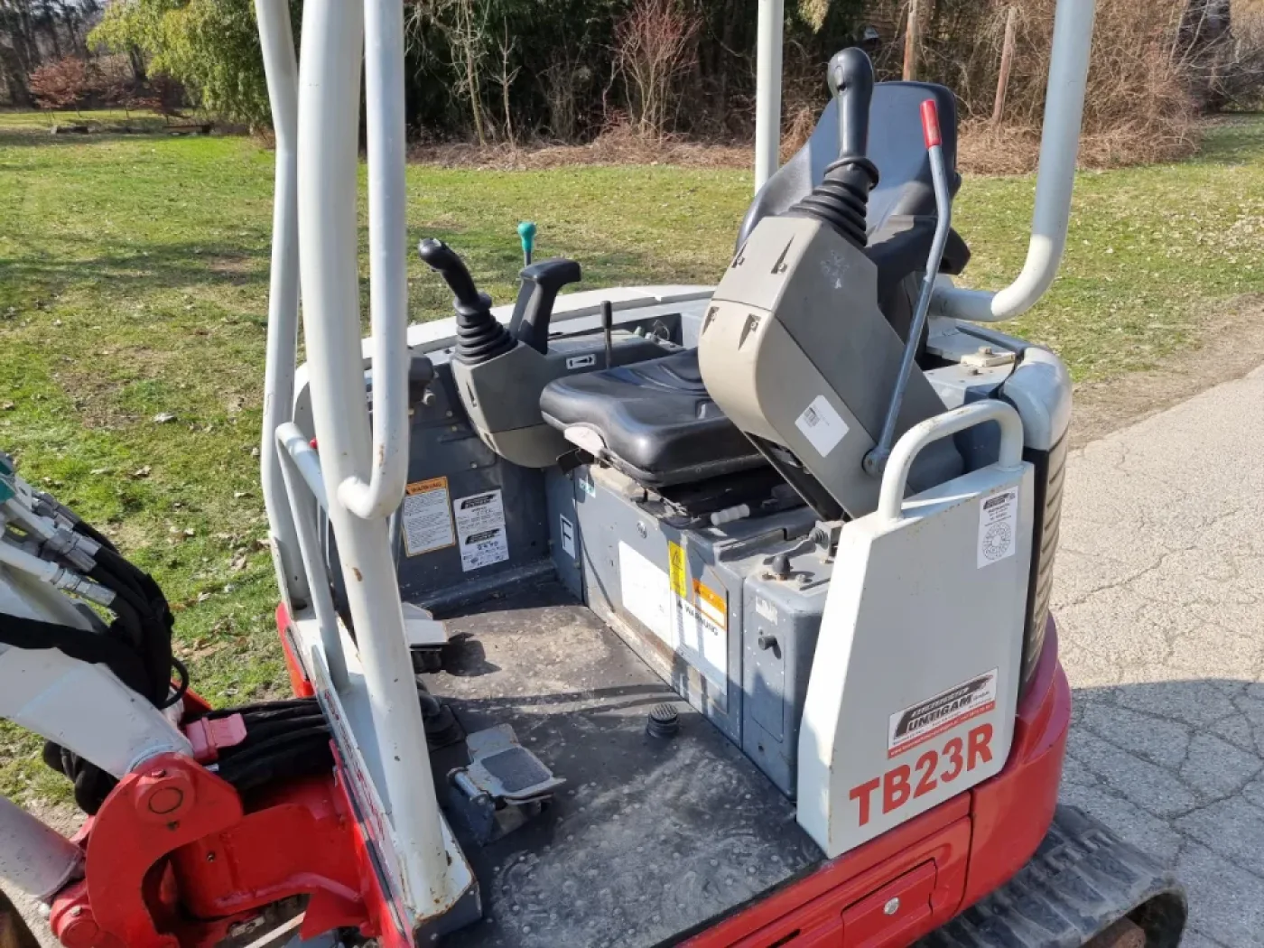Takeuchi - TB 23 R - 7
