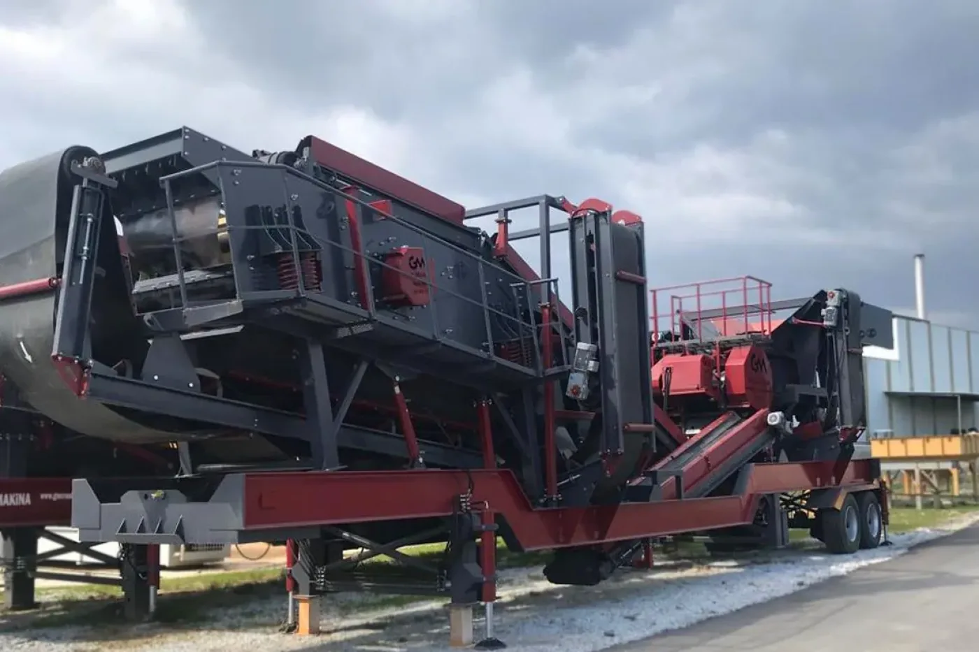 General 640 — Mobile Crushing & Screening Plant (Jaw + Impact) - 10
