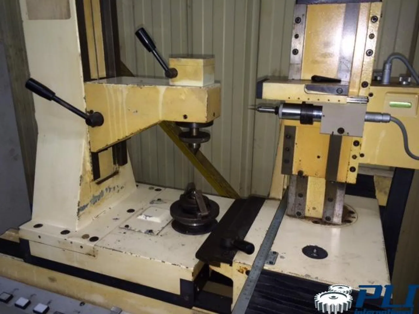Gear cutting machine MAAG PH40 - 2