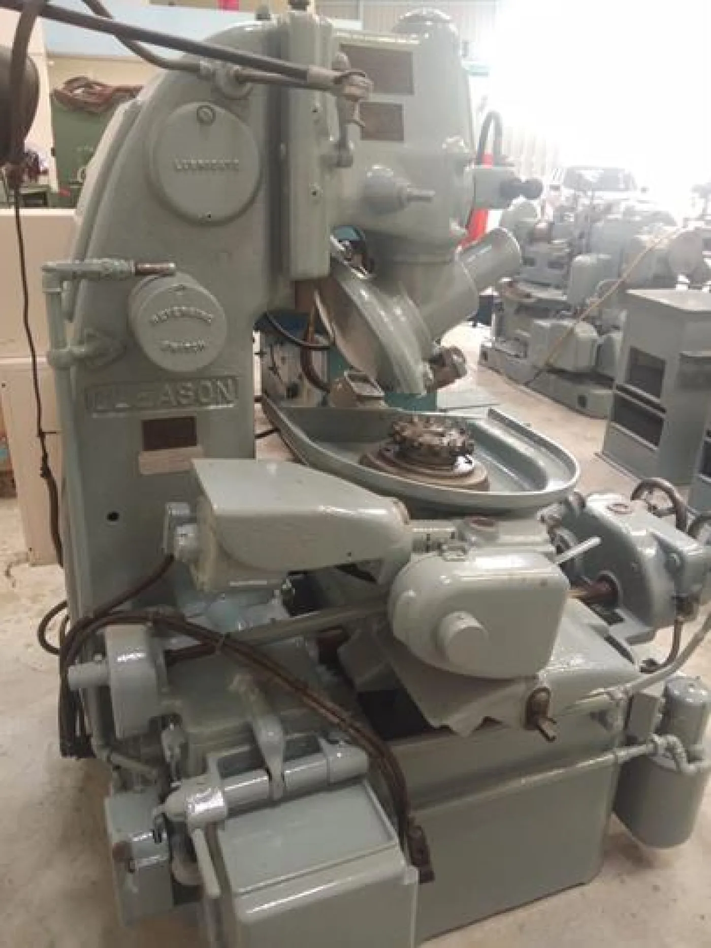 AUTOMATIC SPIRAL BEVEL & HYPOID GEAR CUTTER GRINDER & SHARPENER - GLEASON- 12'' - Laxmi Metal & Machines, Rohtak - 4