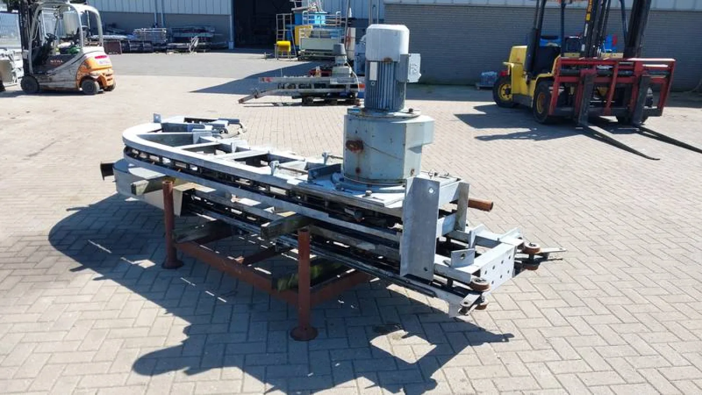 Bleeding lift conveyor - 1