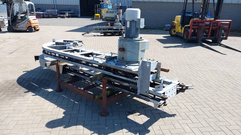 Bleeding lift conveyor