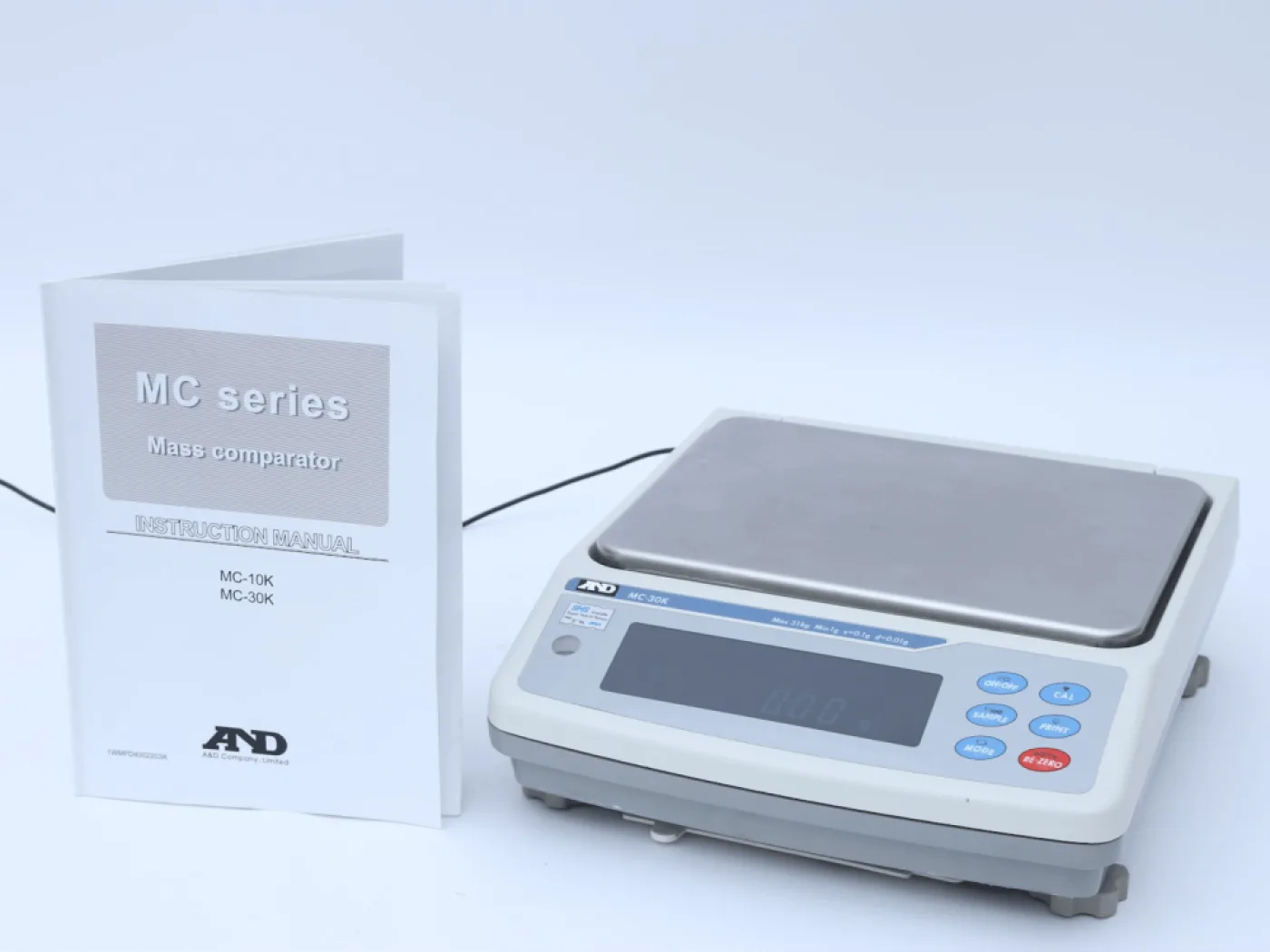 A&D MC-30K Series 2-Place Balance - 1