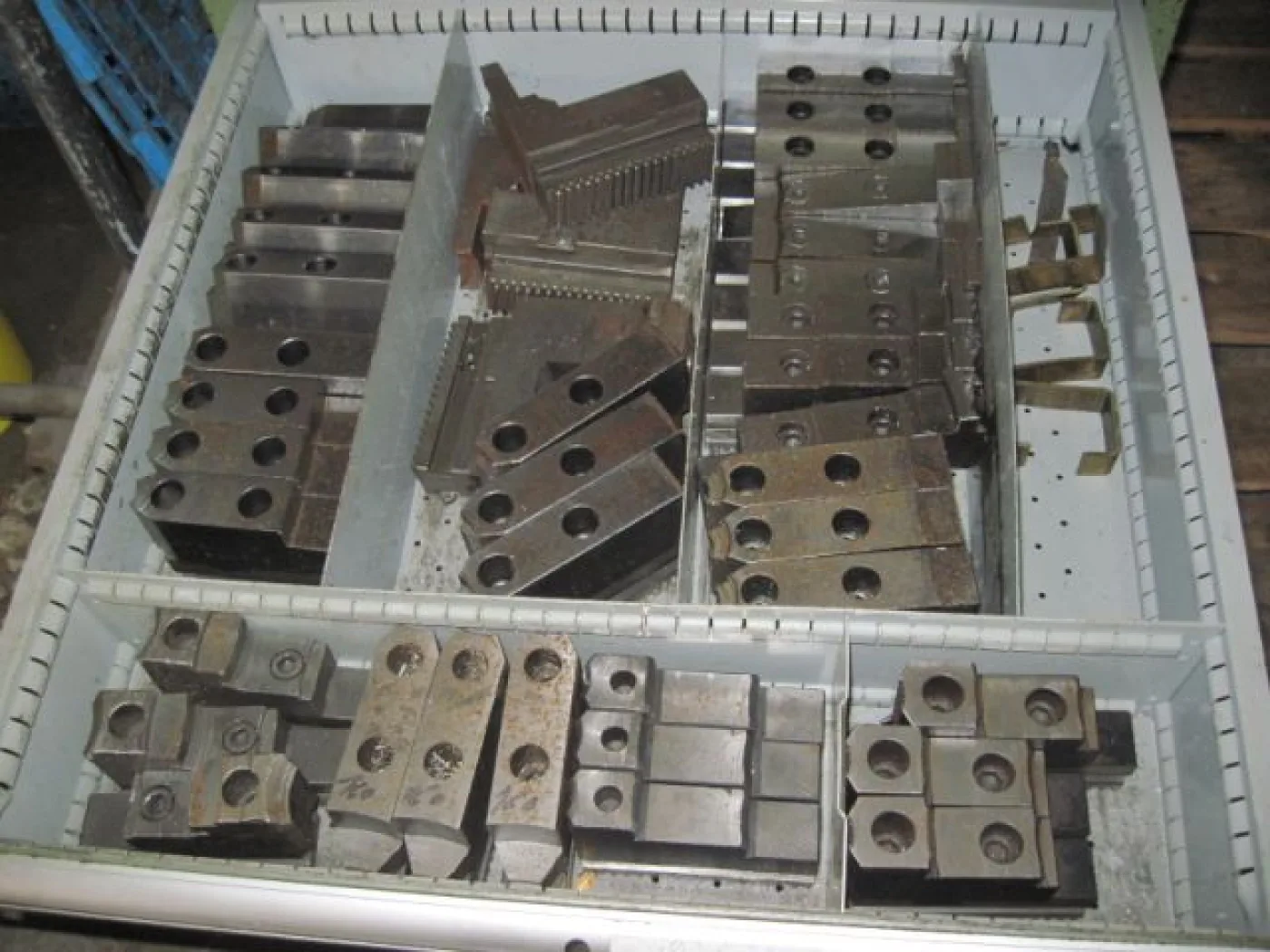 Schubladenschrank 8-zügig LISTA - 4