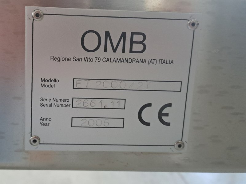 OMB THREE-STATION ADHESIVE LABELLING MACHINE WITH CAPSULE DISTRIBUTOR, SECOND-HAND MACHINE