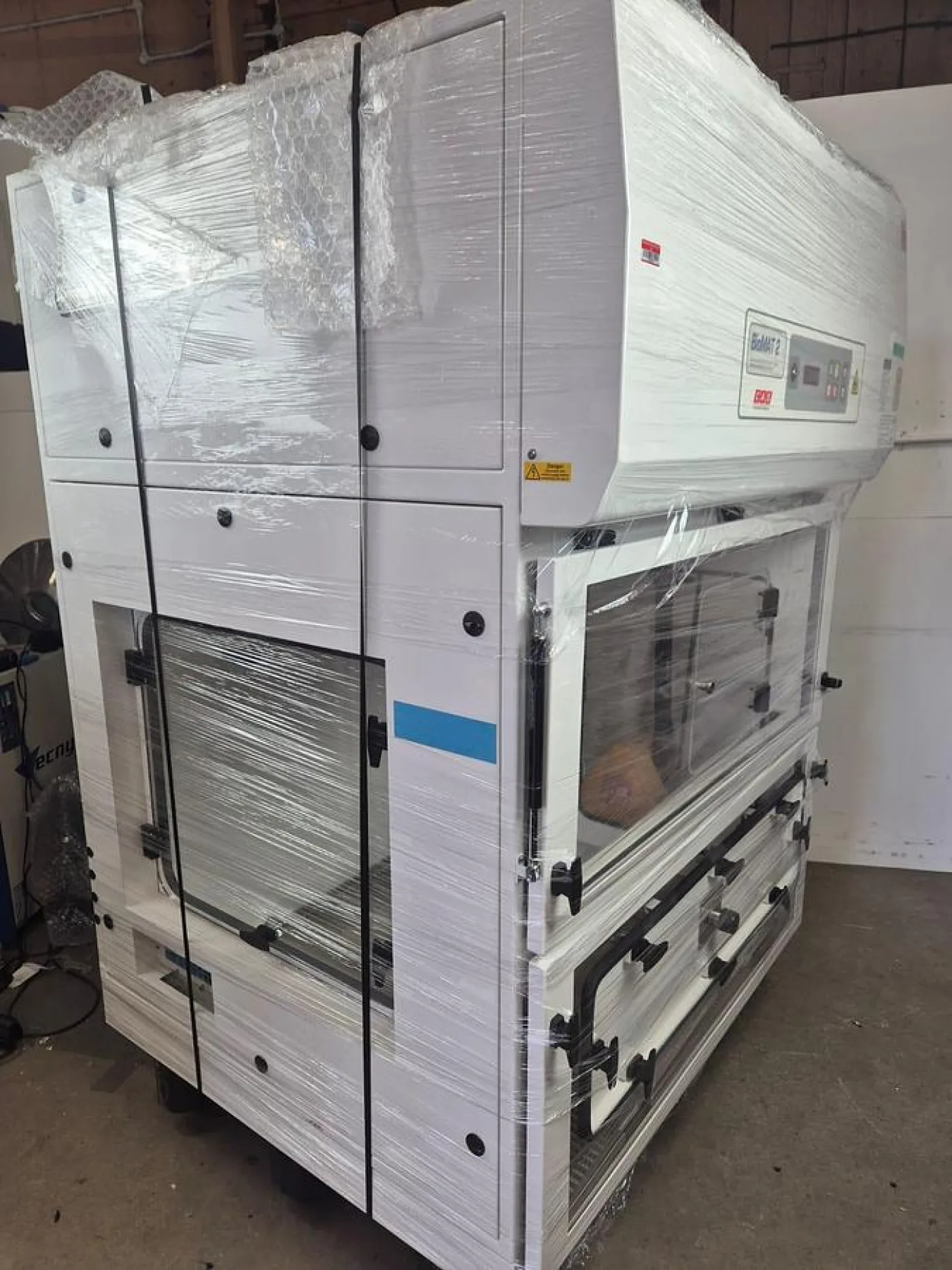 Biomat 2 1200EXH Class 11 Safety Cabinet - 4