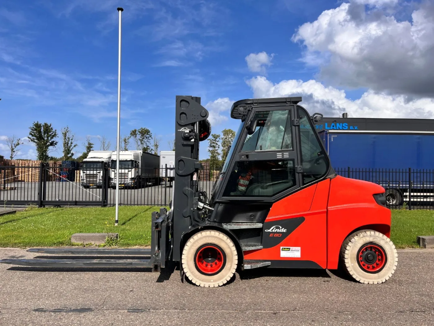 Linde E80-01/900 - 3