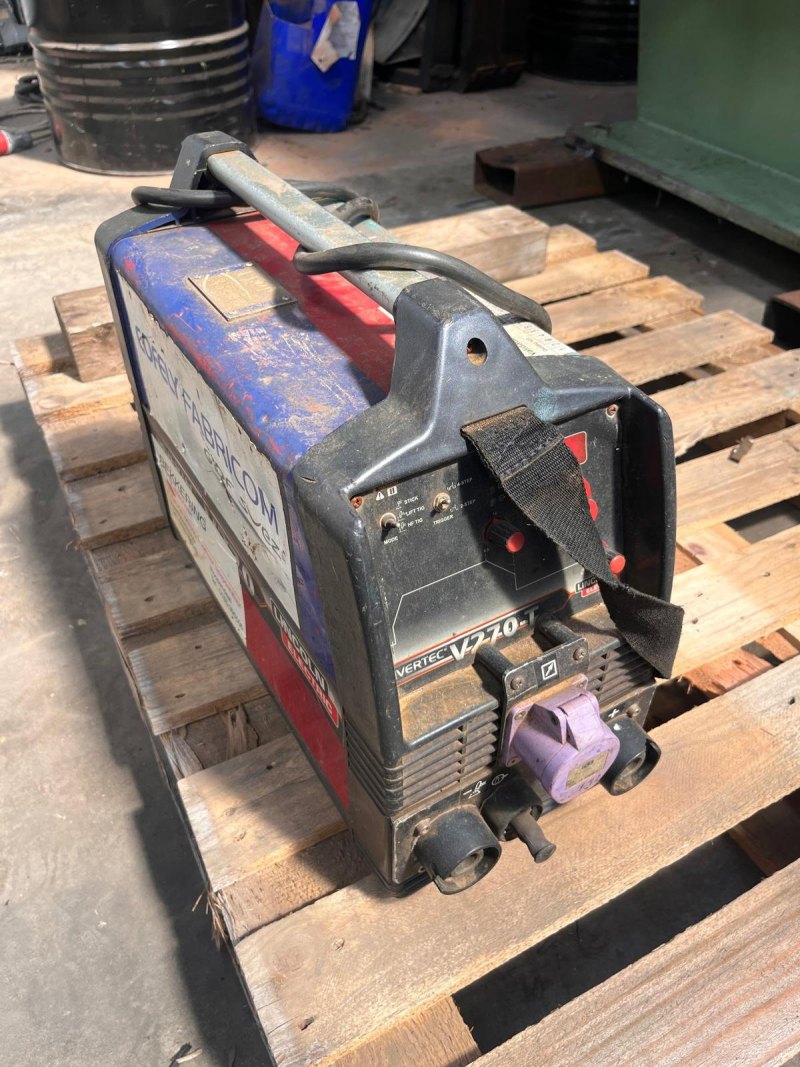 INVERTEC V270T LINCOLN ELECTRIC WELDING MACHINE