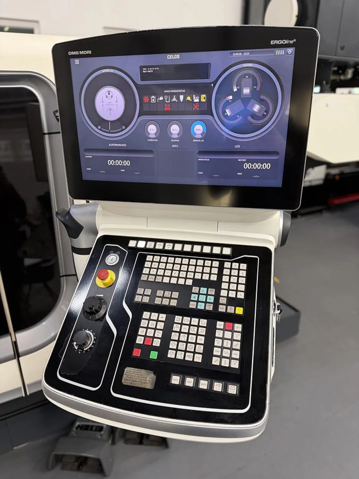 DMG MORI CTX ALPHA 500 V6 - 8