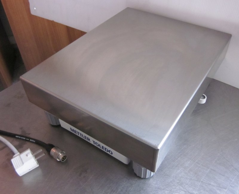 PIATTAFORMA E BILANCIA – METTLER TOLEDO MOD. X32001L