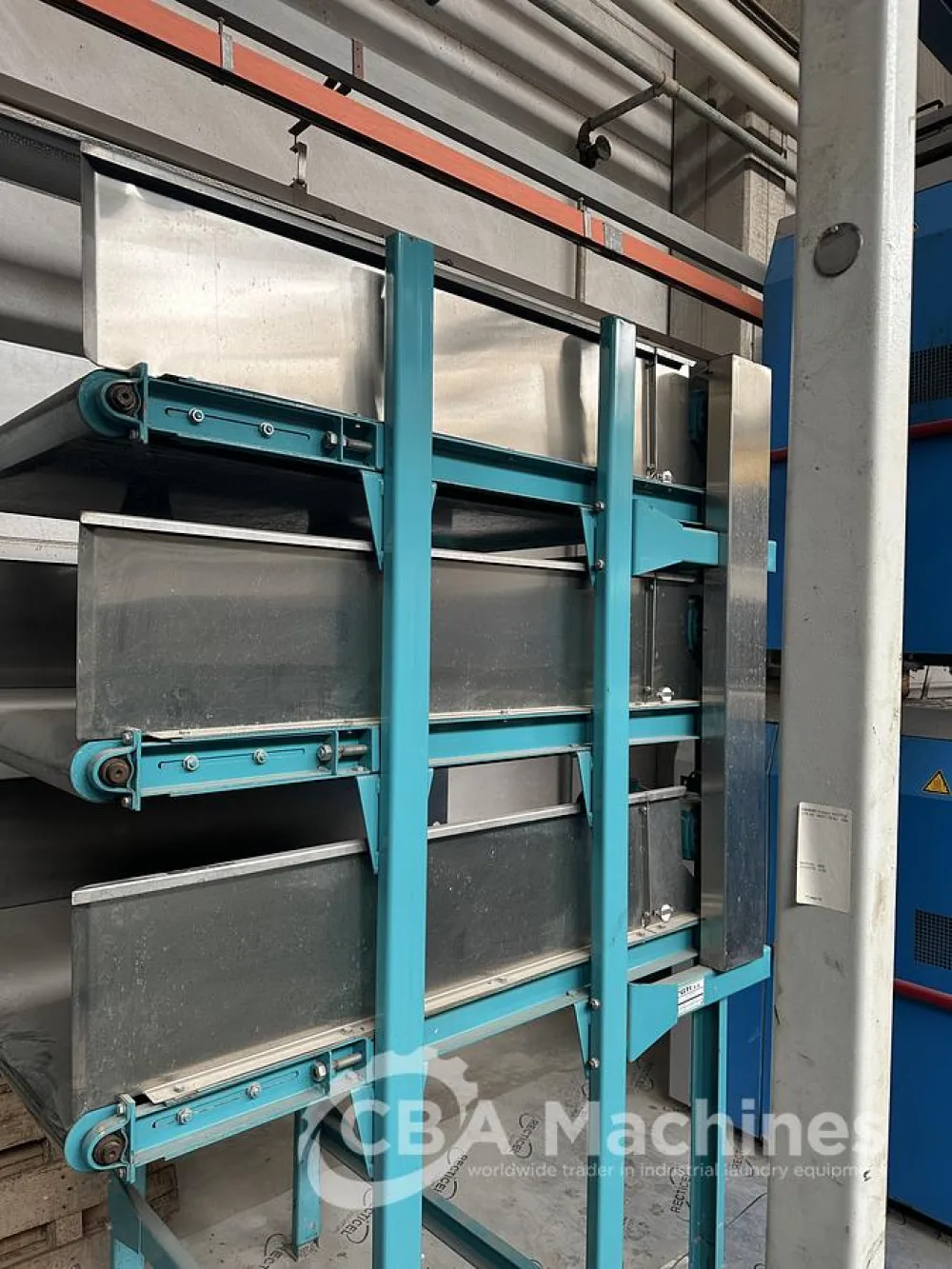 1997 Shuttle Lavatec Cake Buffer Waiting Conveyor