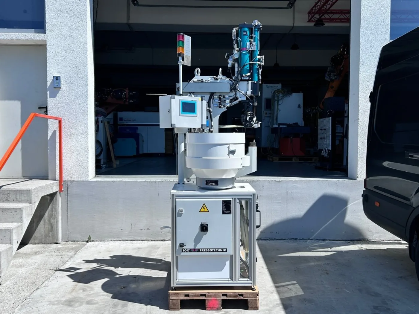Tox Pressotechnik Hydropneumatische Presse mit Zuführung STE341-7210 - 1