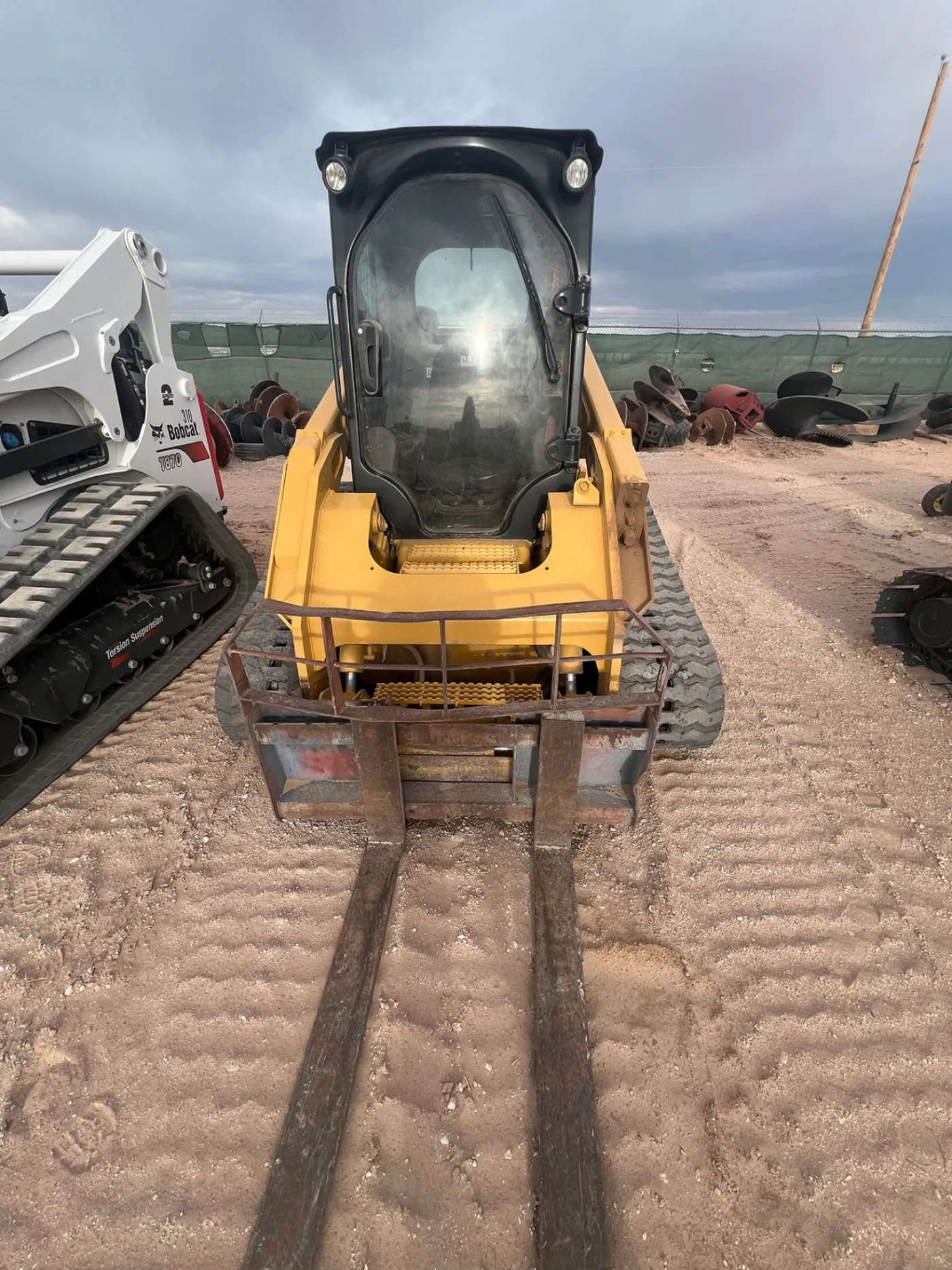 Caterpillar CB-214E Roller - 7
