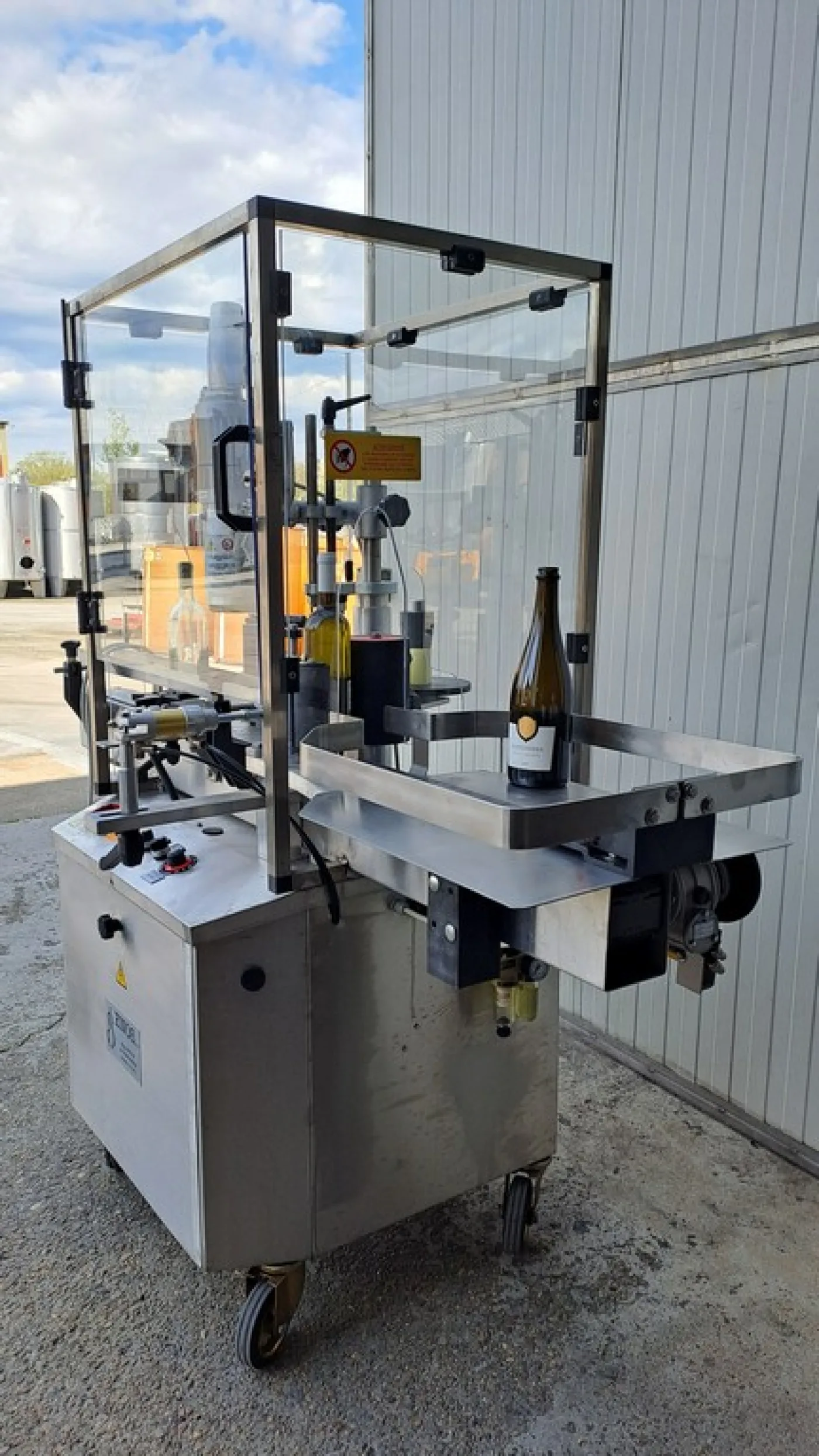 ADHESIVE LABELLING MACHINE ENOS WITH ONE STATION, SECOND-HAND MACHINE - 8
