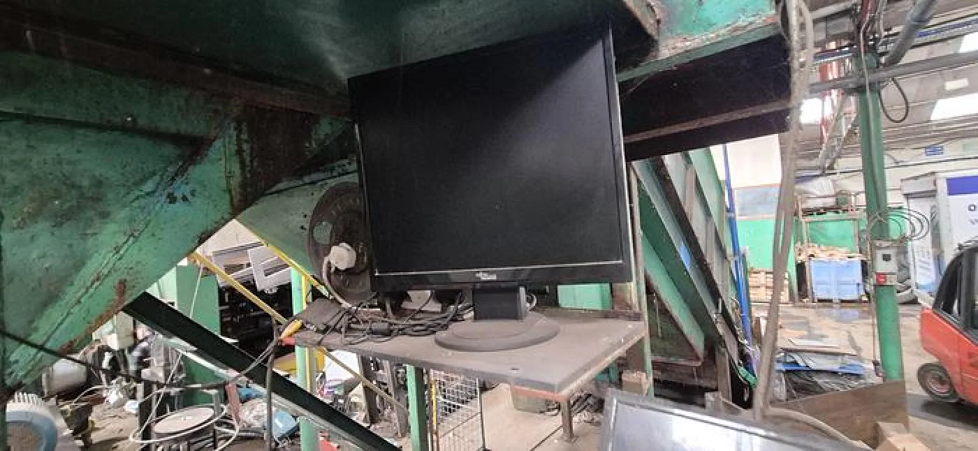 2010 Fully Automatic Baler W/In Floor Conveyor - 3