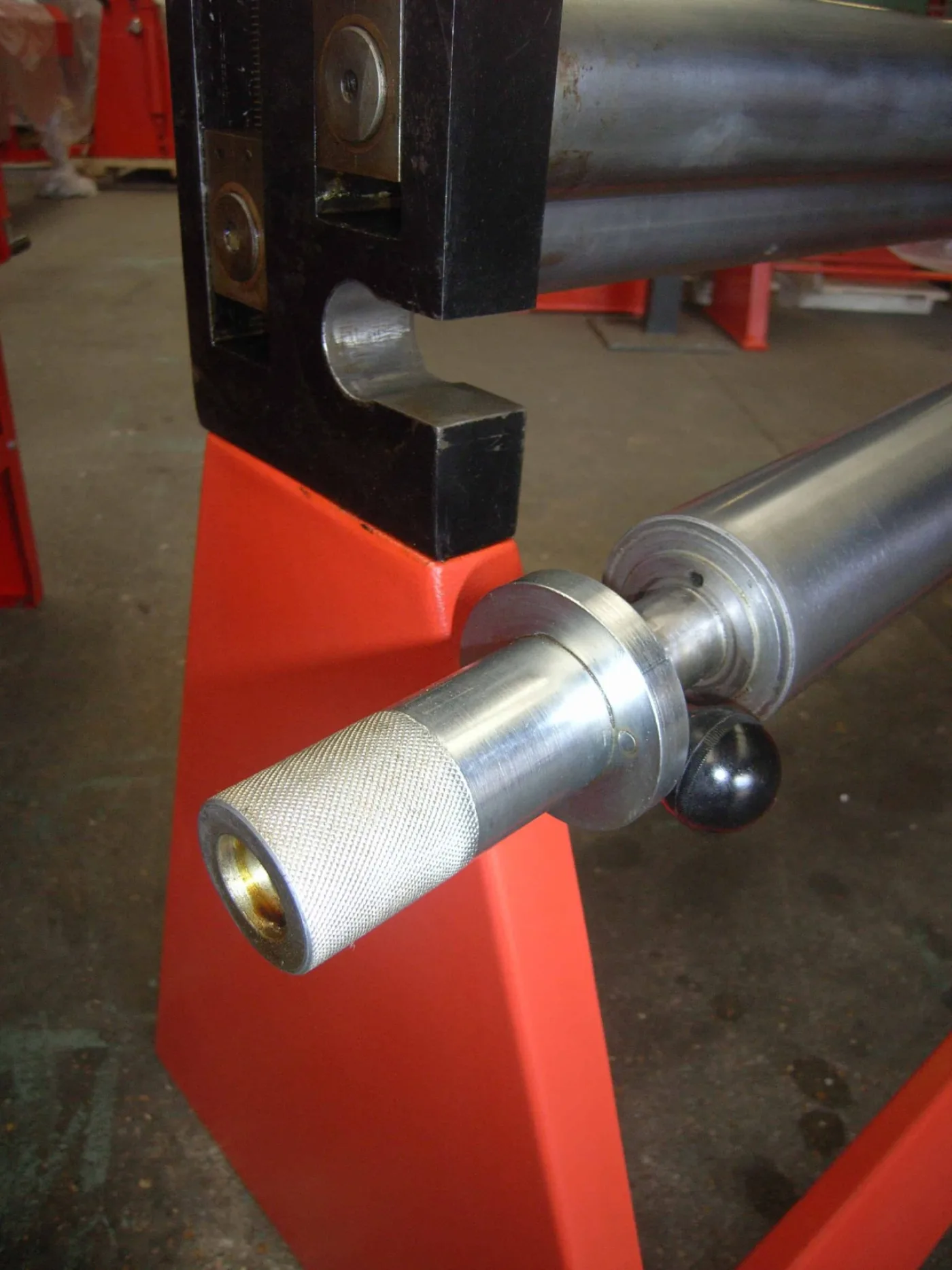 WNS Hand Bending Rolls 1520mm x 75mm x 1.2mm Capacity - WNS - W. Neal Services Ltd - 6