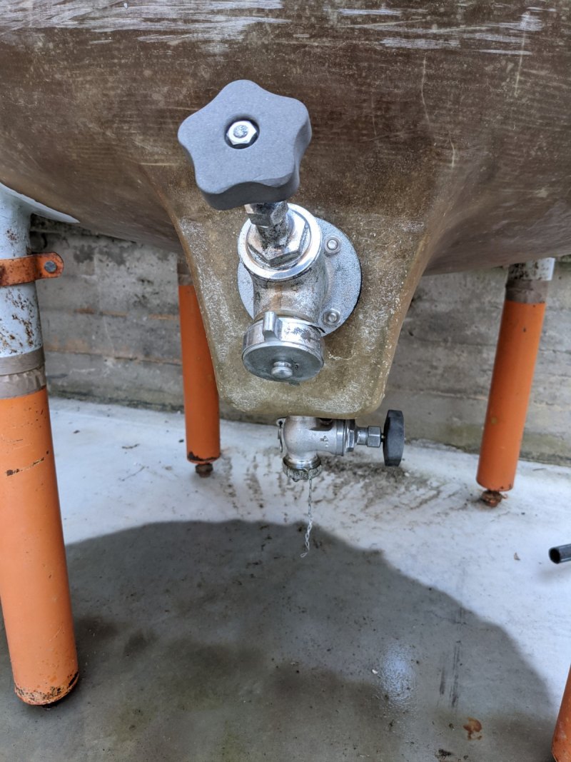 FIBERGLASS TANK VARIABLE CAPACITY FIRM GIMAR, CAPACITY HL 30 ABOUT, SECOND-HAND EQUIPMENTS
