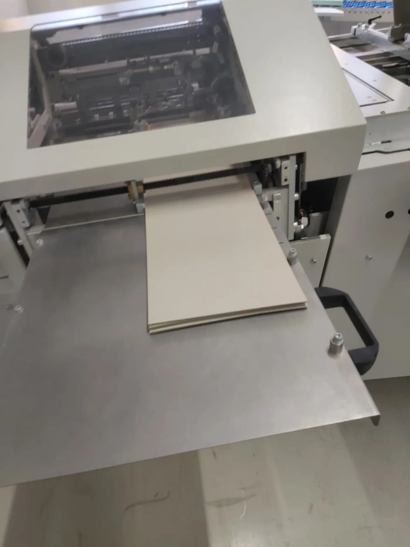 Kolbus DA 260 máquina de hacer tapas - 4