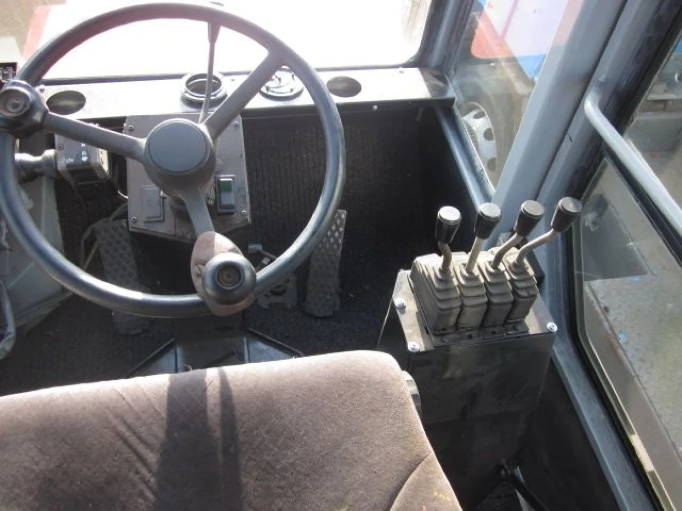 Kalmar DCB28 Ro-Ro - 4