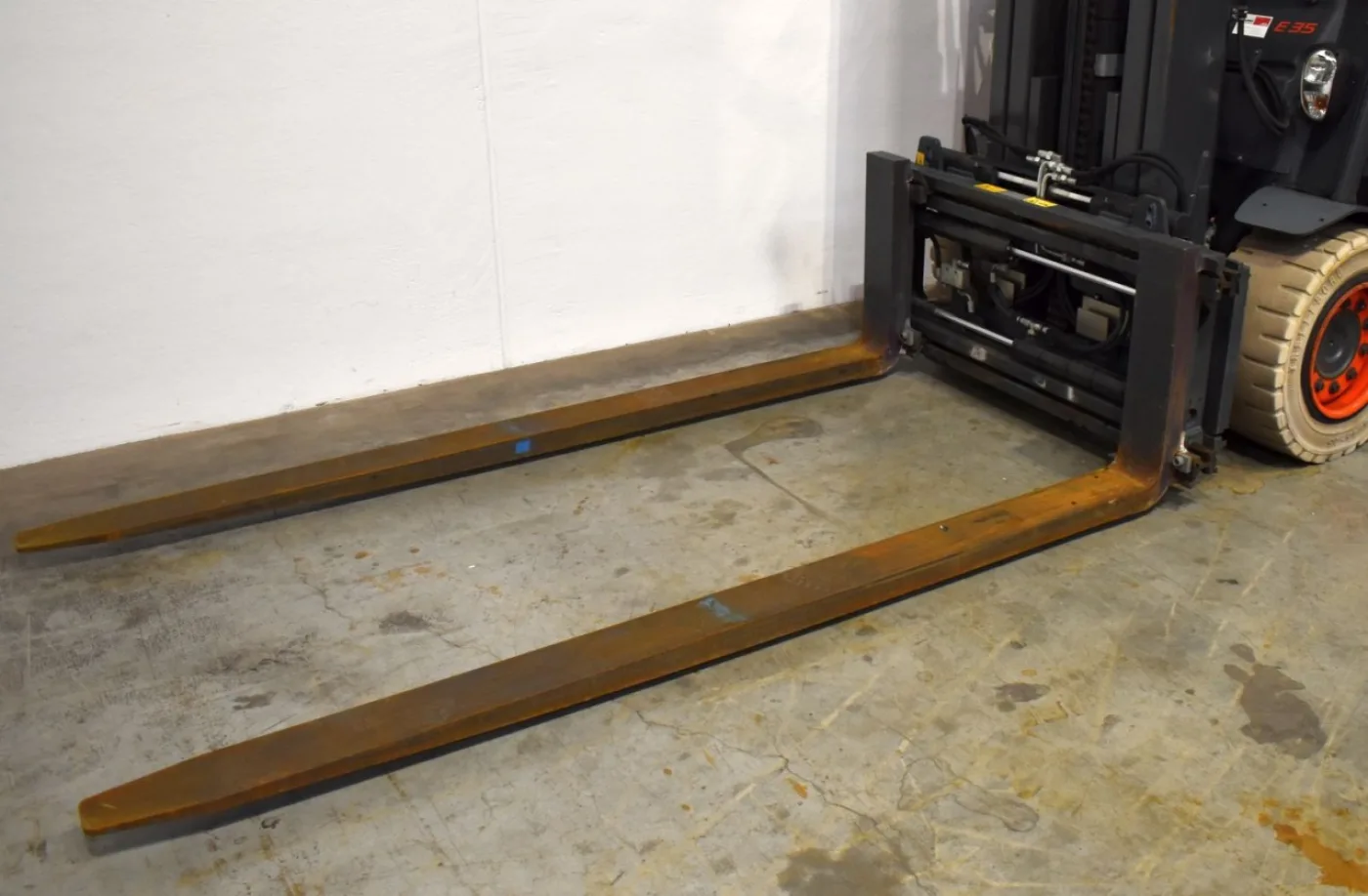 Frontstapler Linde E 35/600 H 388 (2022) - 8