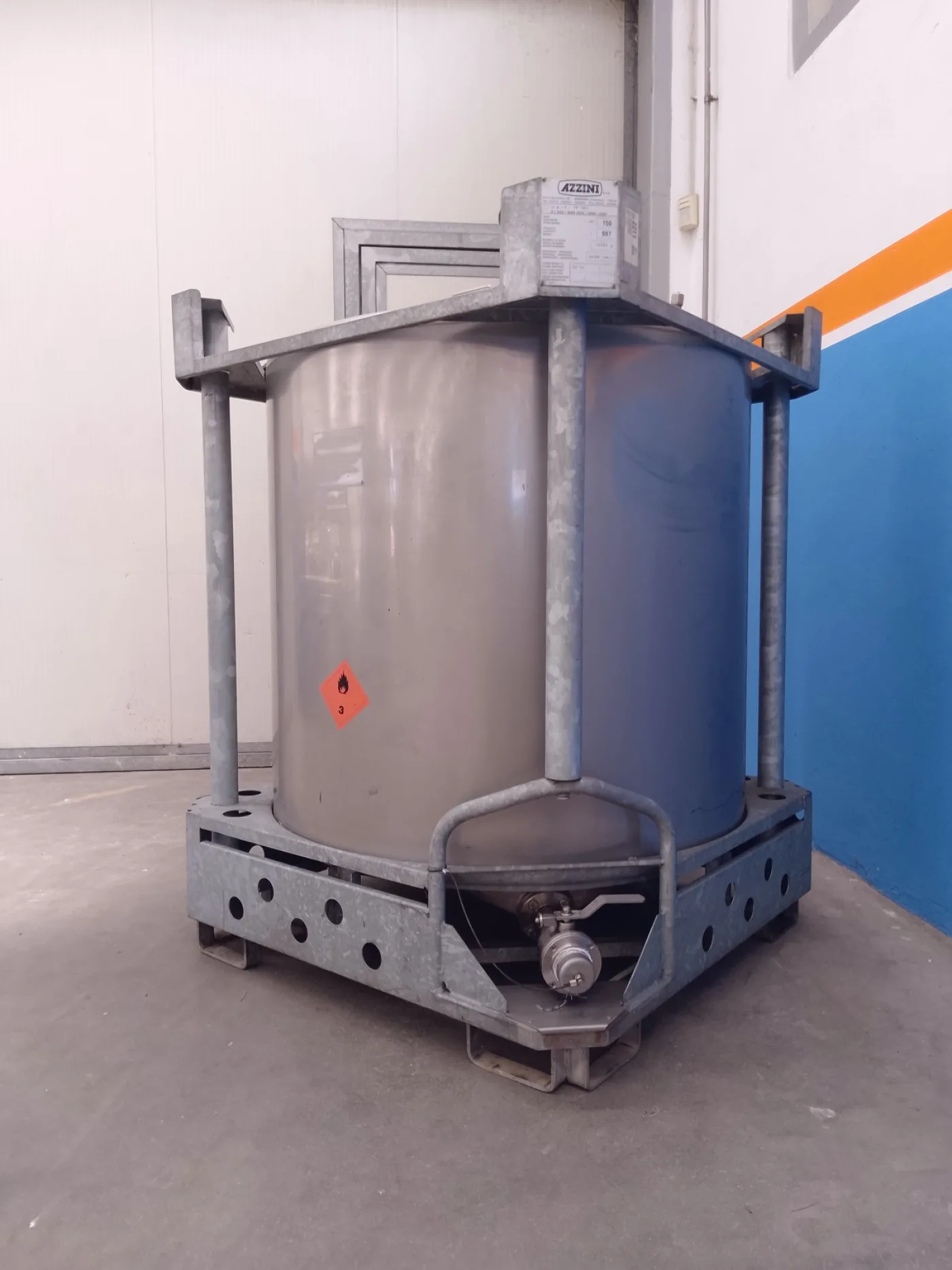 SERBATOIO CON PALLET – AZZINI – MOD. 1000 LT - 2