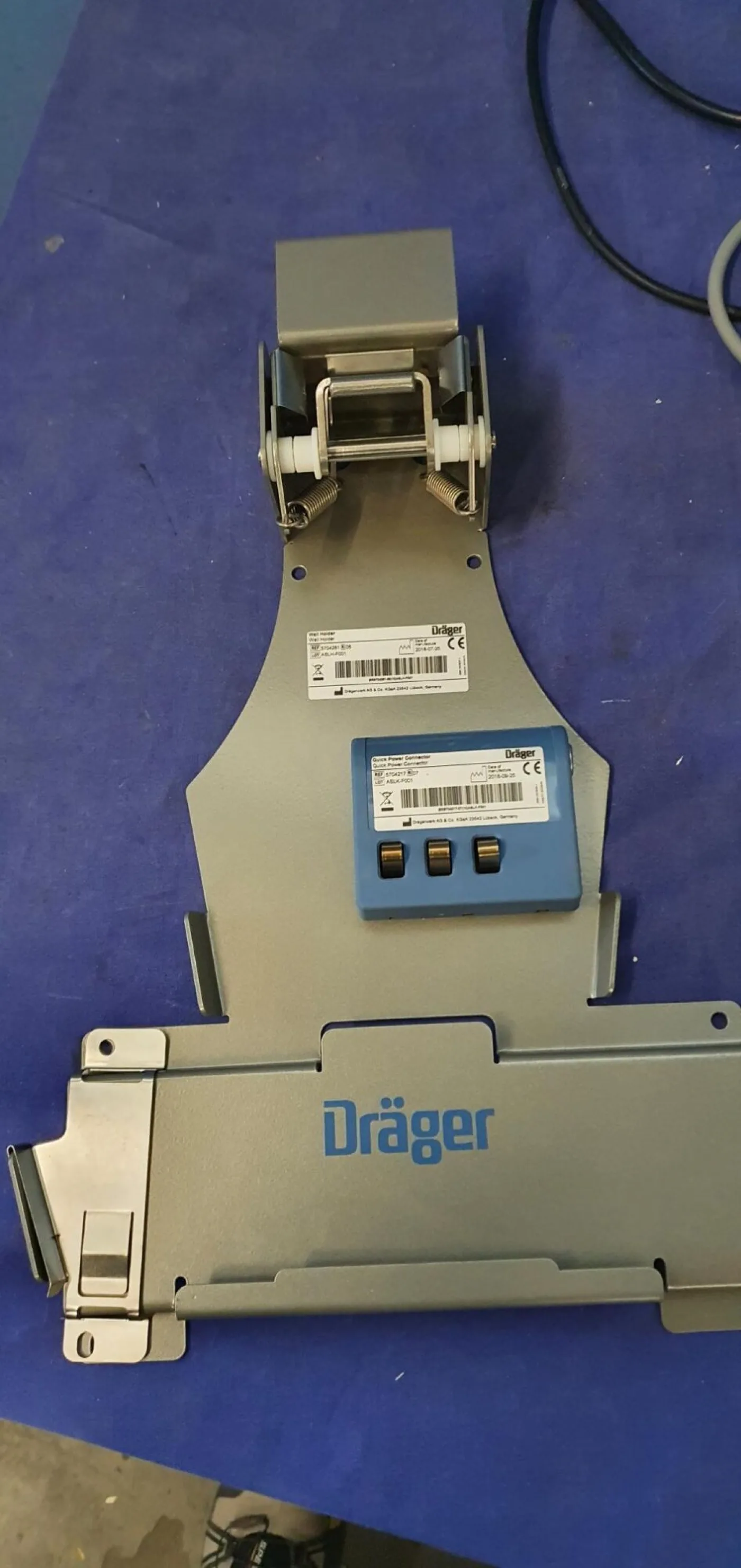 Wall Holder (Like new) - 2