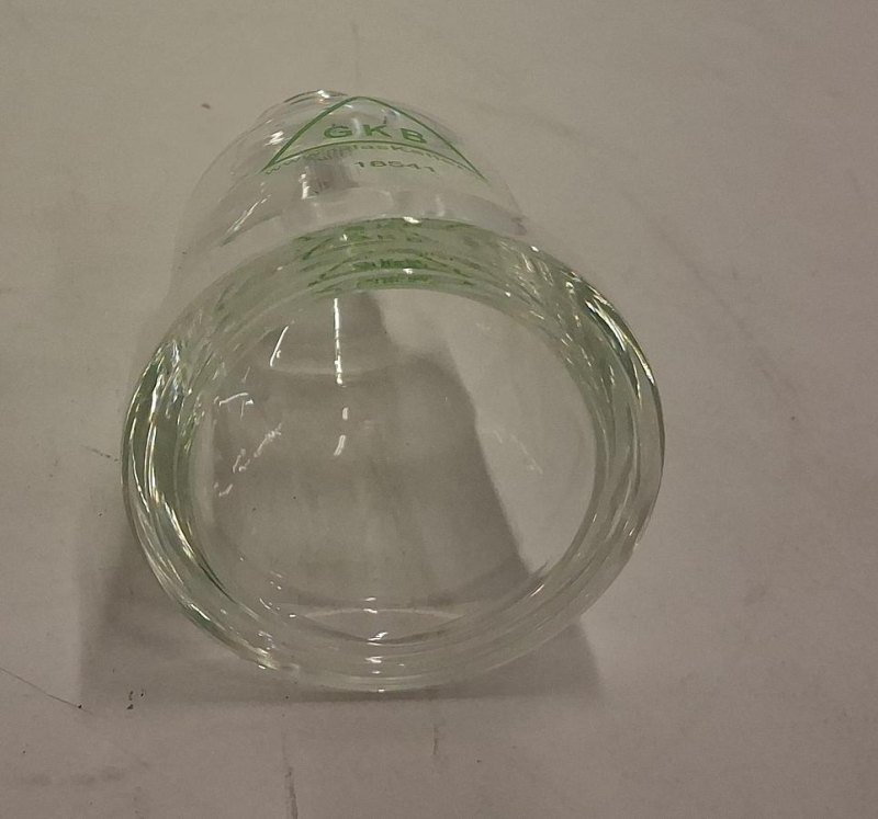 GKB Labor-Glastrichter 18541 – Präzisionsglas aus der Schweiz für den professionellen Laboreinsatz