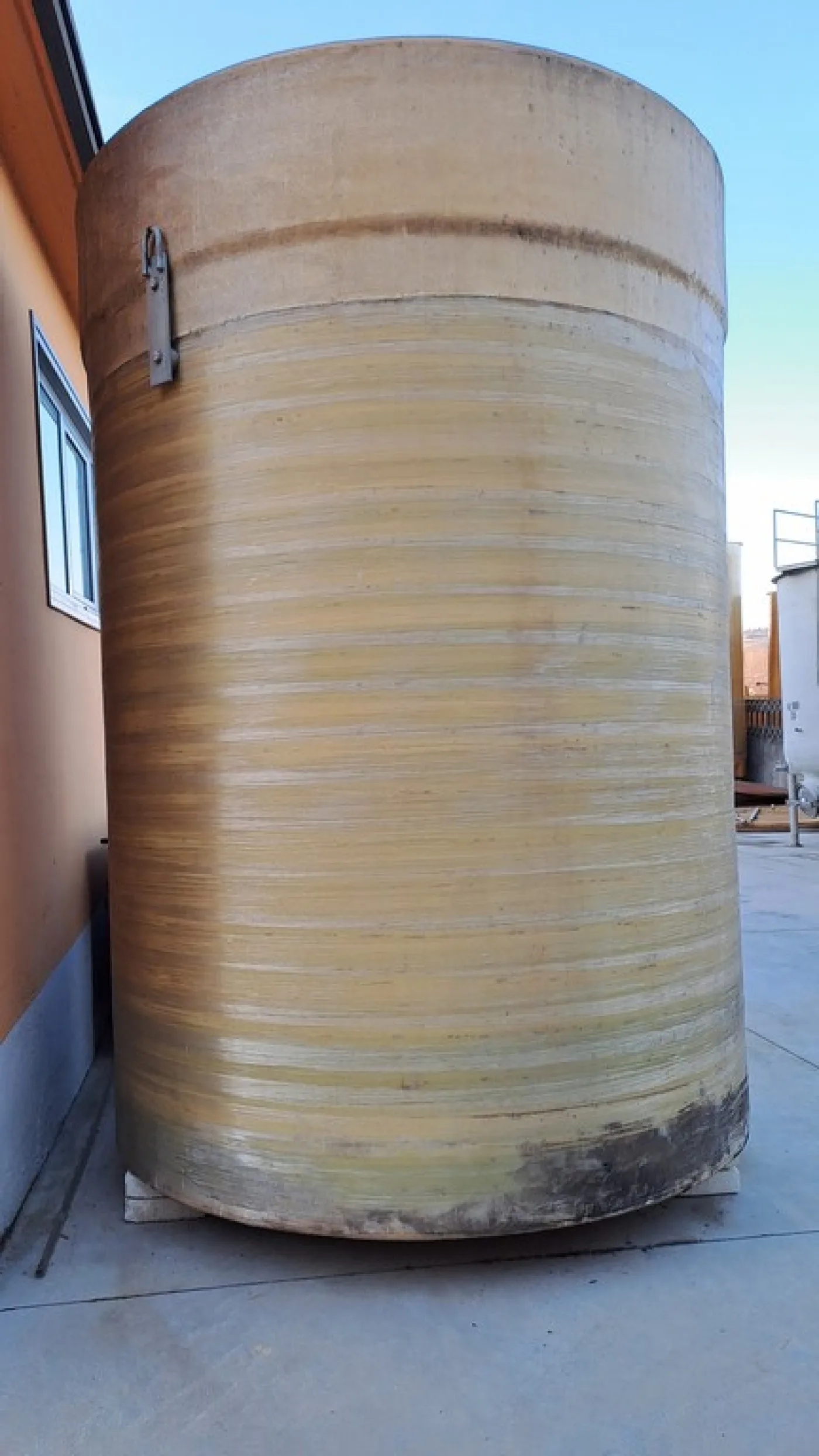 FIBERGLASS TANK BRAND GIMAR CAPACITY LITERS HL 70 ABOUT STORAGE MODEL WITH TOTAL INSULATION, SECOND-HAND EQUIPMENT - 4