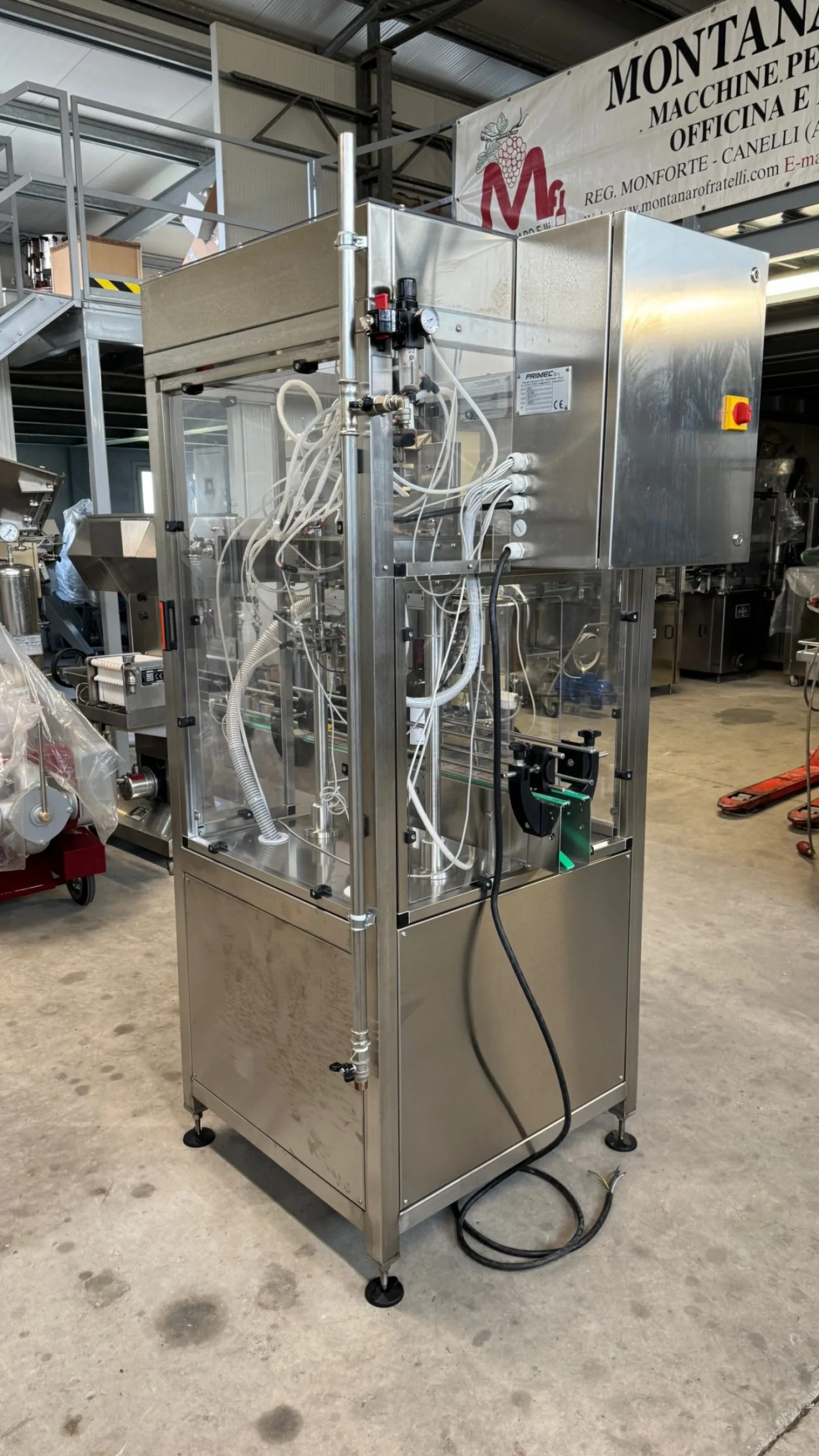 AUTOMATIC MACHINE FOR APPLYING PENDANTS/TAGS ON BOTTLES OF VARIOUS KINDS, PRIMEC BRAND, YEAR 2017, SECOND-HAND MACHINE - 2