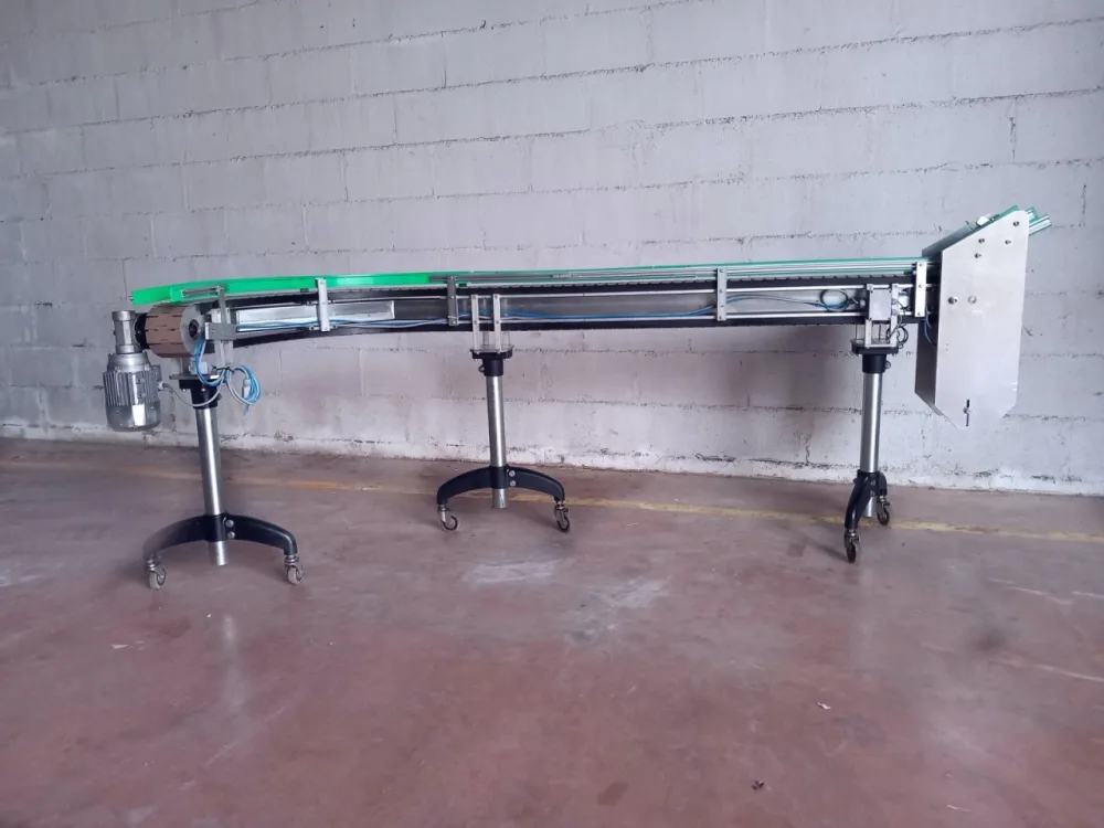 NASTRO TRASPORTATORE CON CURVA