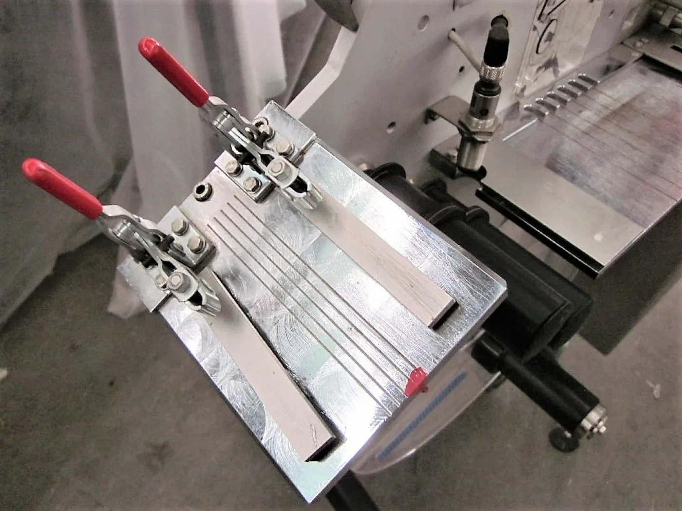 DISPENSER PER ETICHETTE - 5