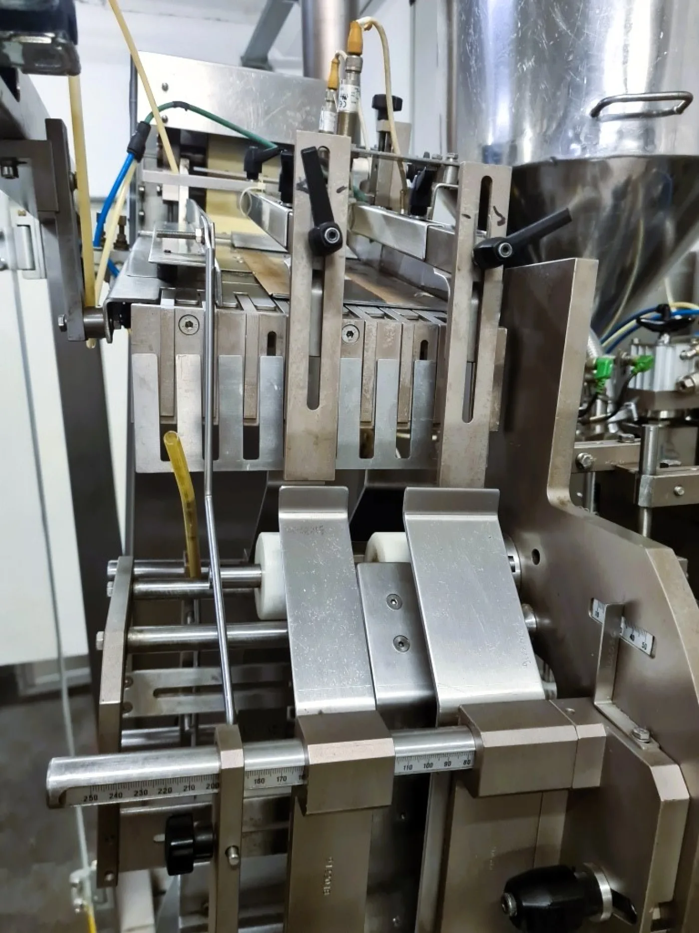 INTUBETTATRICE PER TUBETTI IN PLASTICA – UNIPAC ROMACO – MOD. UNIPAC 240 - 8