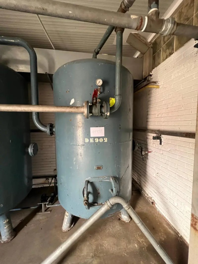 IRON TANK 2300 LITERS