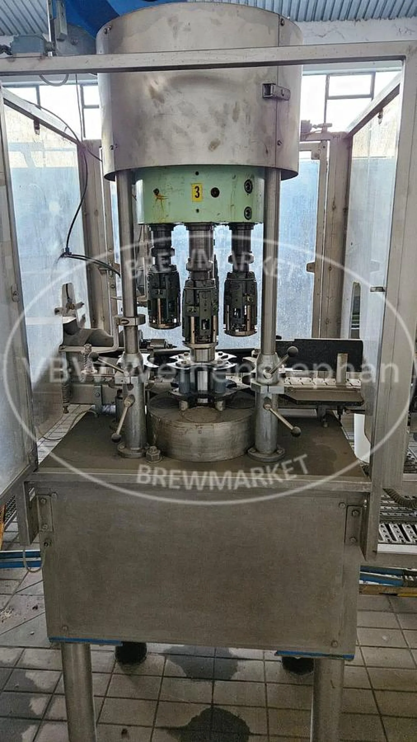 Screw capper - 4