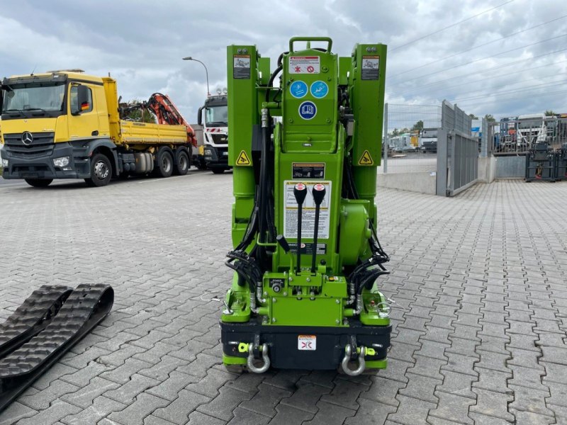 UNIC URW295CBE/ Raupenkran / 8,8m / 2,9t