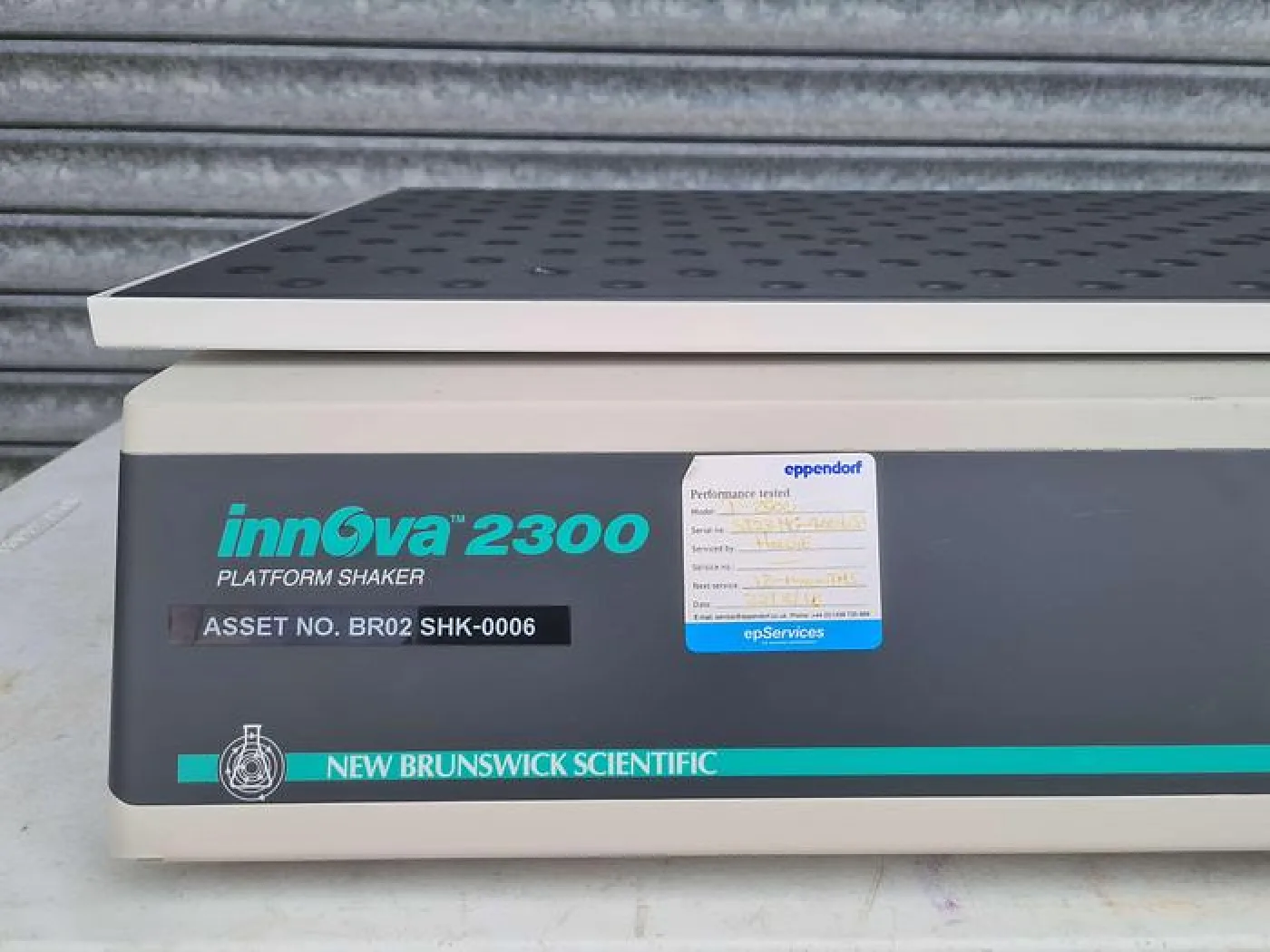 Eppendorf New Brunswick Innova 2300 Benchtop Open Air Shaker - 3