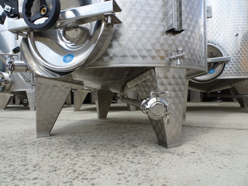 STAINLESS STEEL CAPACITY LITERS 3000 PNEUMATIC FLOATING LID MODEL CONICAL BOTTOM NEW EQUIPMENT