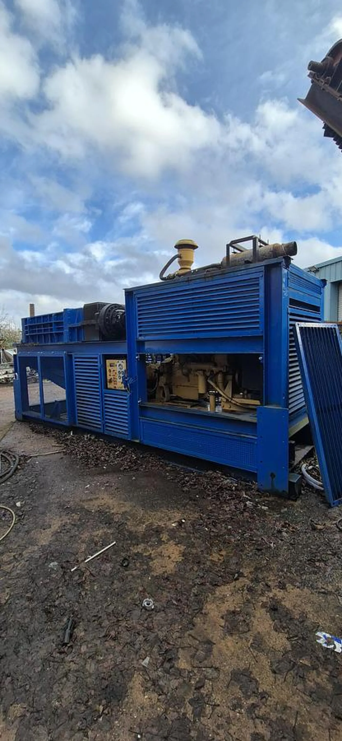 2020 Heavy Duty Twin-shaft Slow-speed Shredder - 1