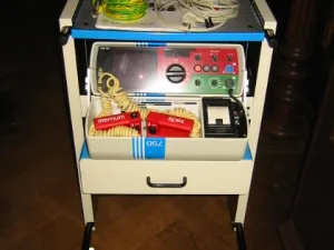 S und W DMS 750 Defibrillator
