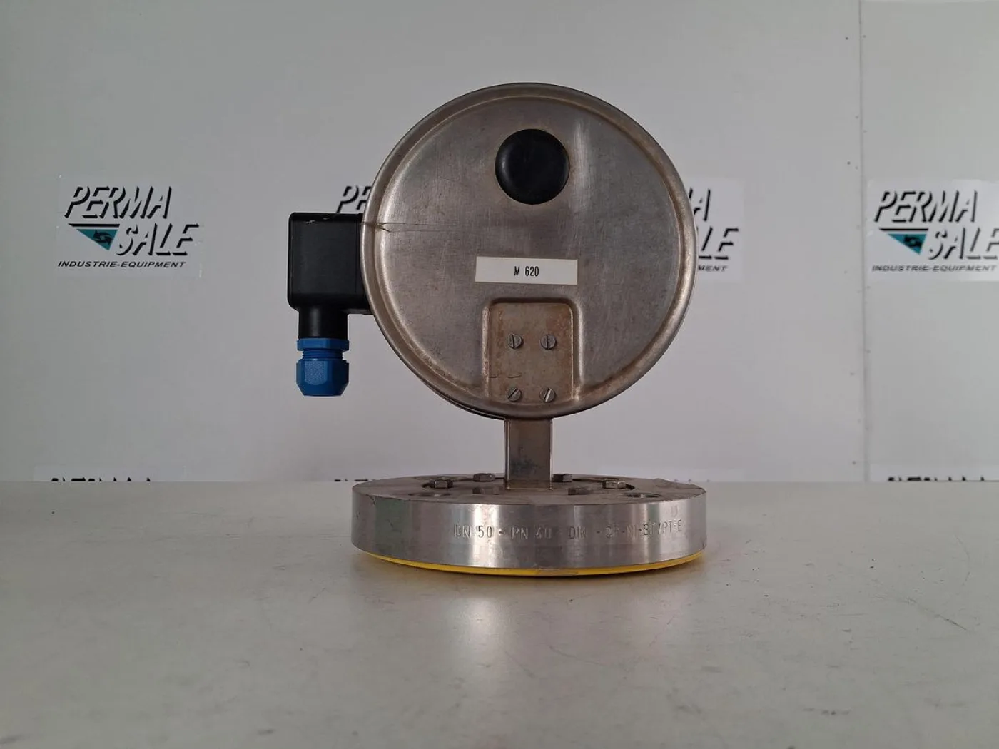 WIKA NG160 Pressure Gauge 0–3 bar with Inductive Contact - 8