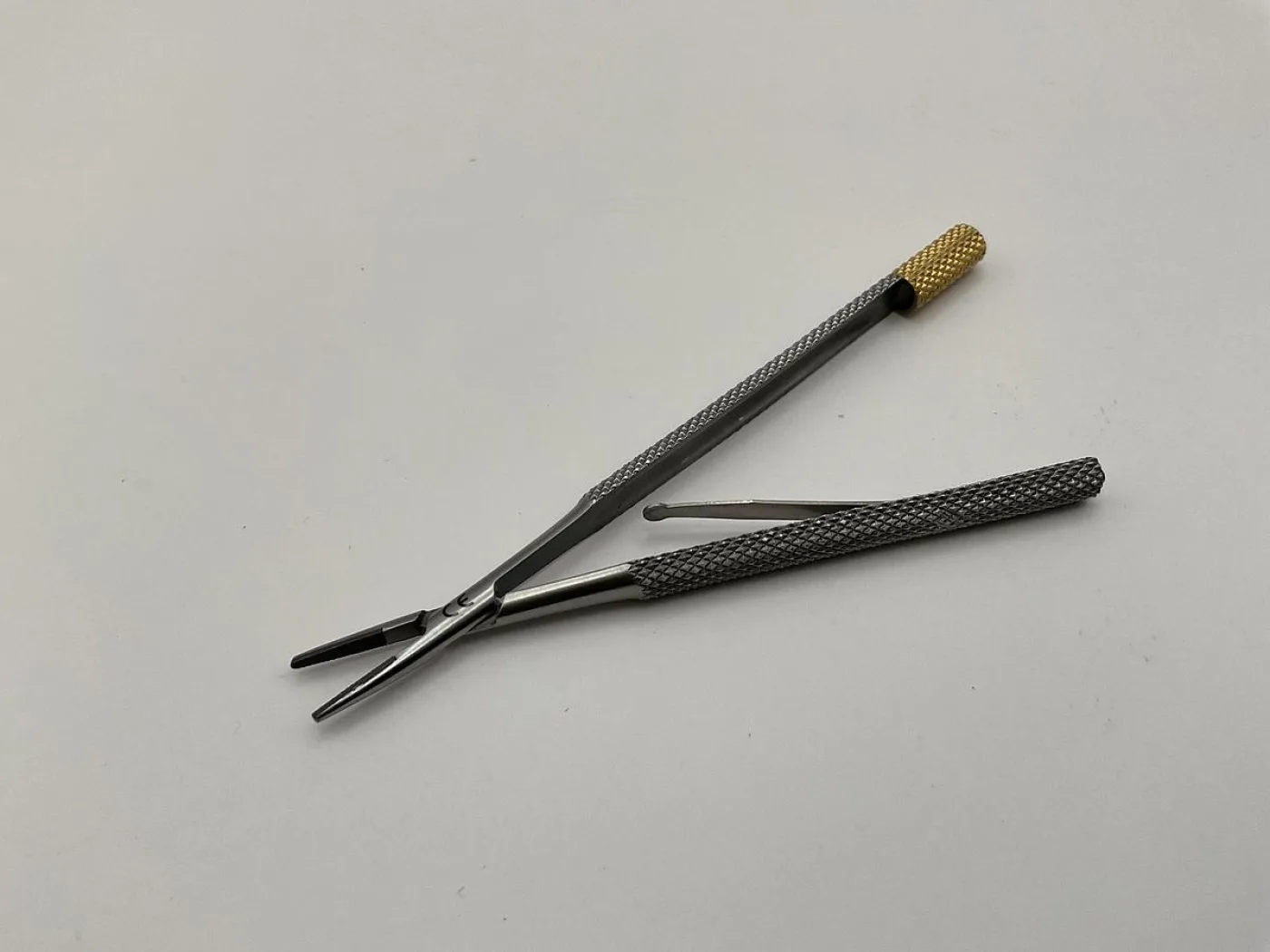 GB Medical Castroviejo Blade Breaker and Holder 110mm TC - 1