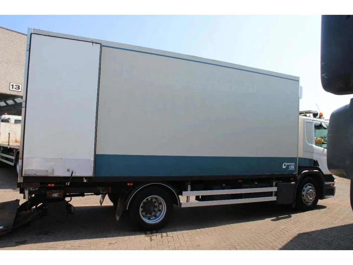 Scania P230 + thermo king + lift - 7