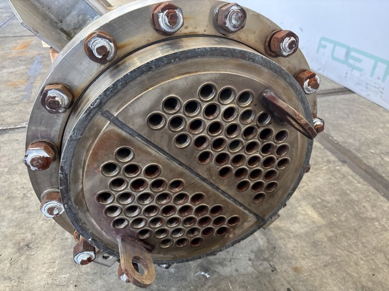 K.ley Eiterfeld U-tube Vertical Heat Exchanger — 30 m² 25 bar - Shell and tube heat exchanger