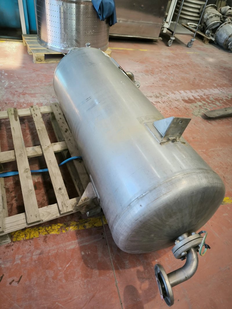 TAINQ TANK IN 316 STAINLESS STEEL OF 540 LITRES