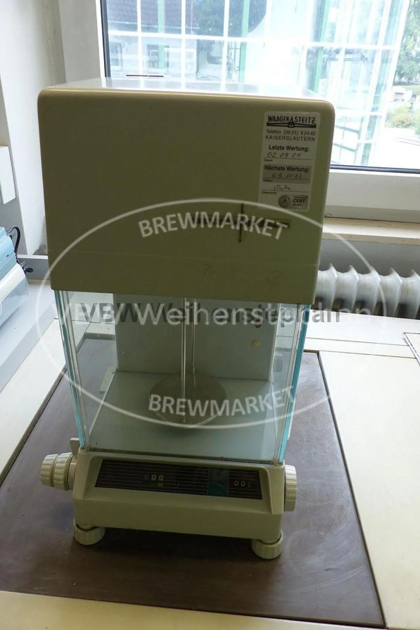 analytical balance - 1