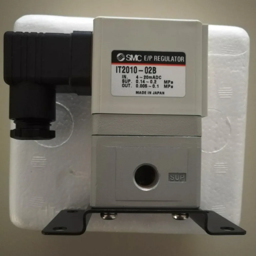 REGOLATORE ELETTROPNEUMATICO PER VUOTO – SMC – MOD. IT2010-02B