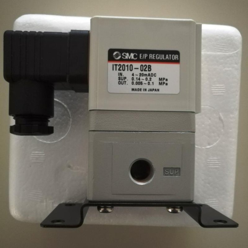 REGOLATORE ELETTROPNEUMATICO PER VUOTO – SMC – MOD. IT2010-02B