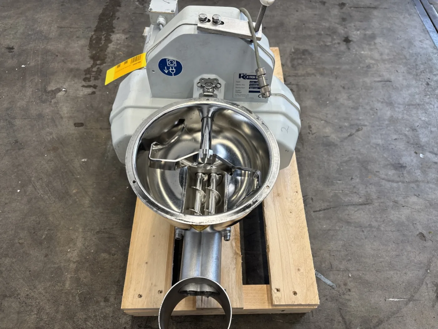 K Tron Soder K2M-T35 - Metering screw - 2