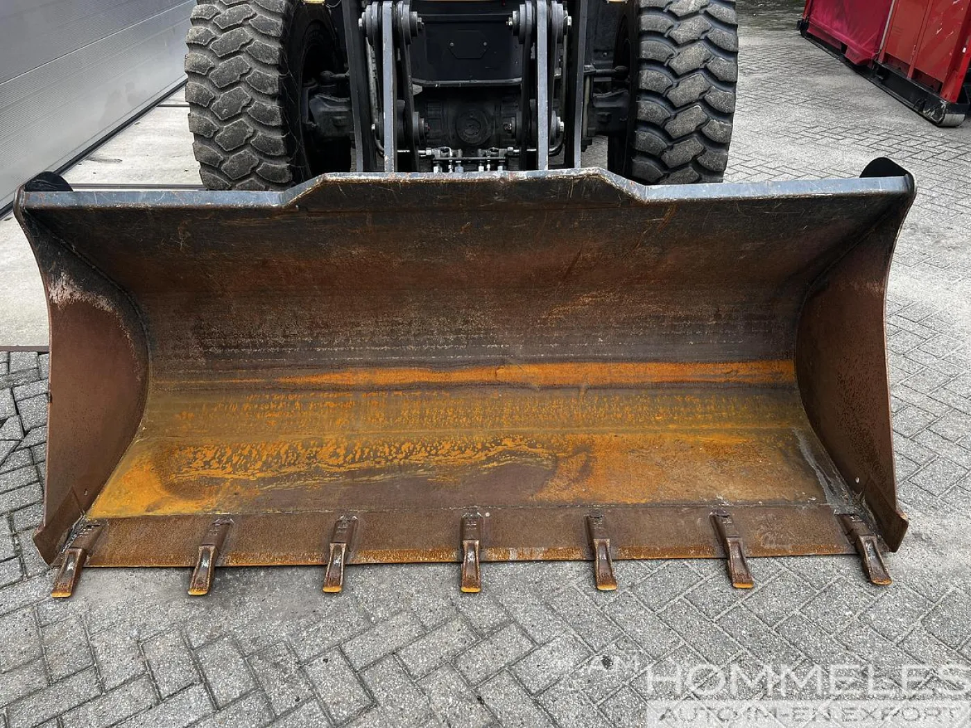 Mecalac BUCKET WITH TEETH 1,5m3 - 2