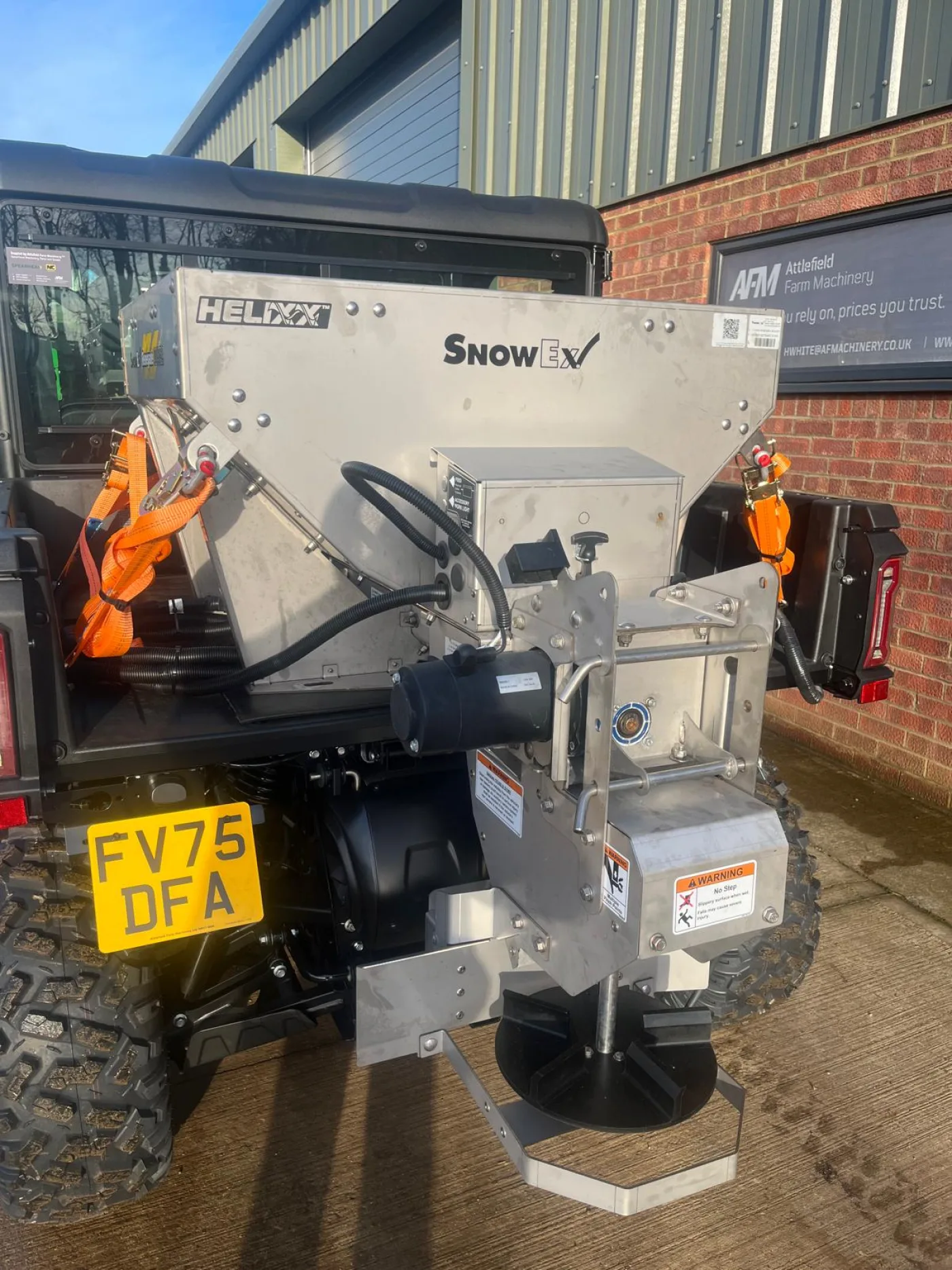 Helixx UTV Spreader - 7